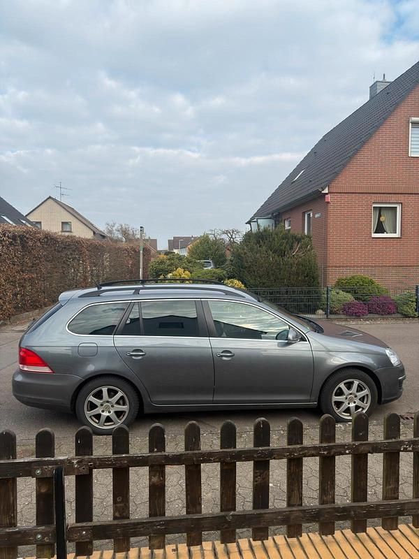 Gebraucht VW Golf V 122 PS (89 kW) 2009 Grau Kombi