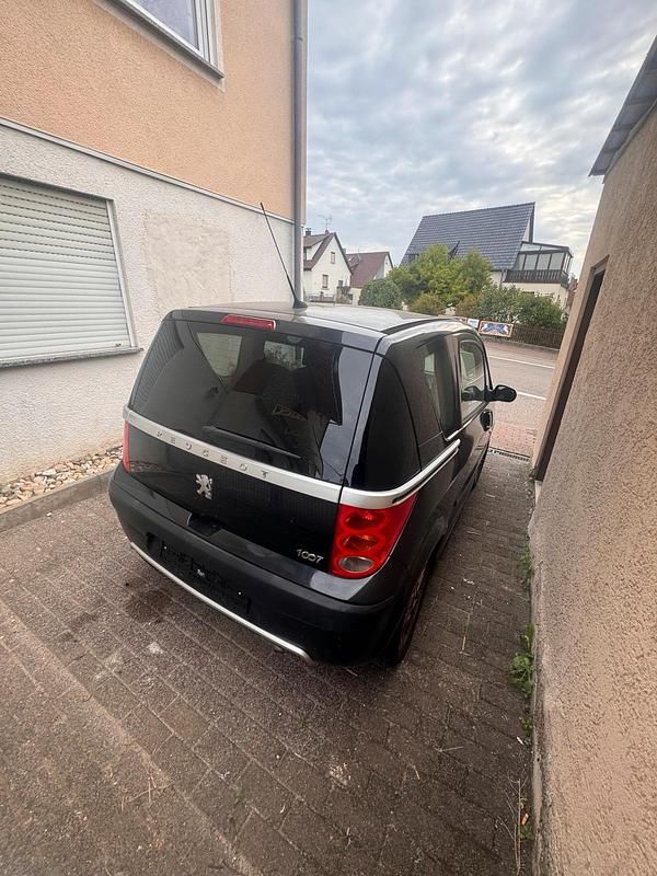 Gebraucht Peugeot 1007 109 PS (80 kW) 2006 Schwarz Van / Kleinbus