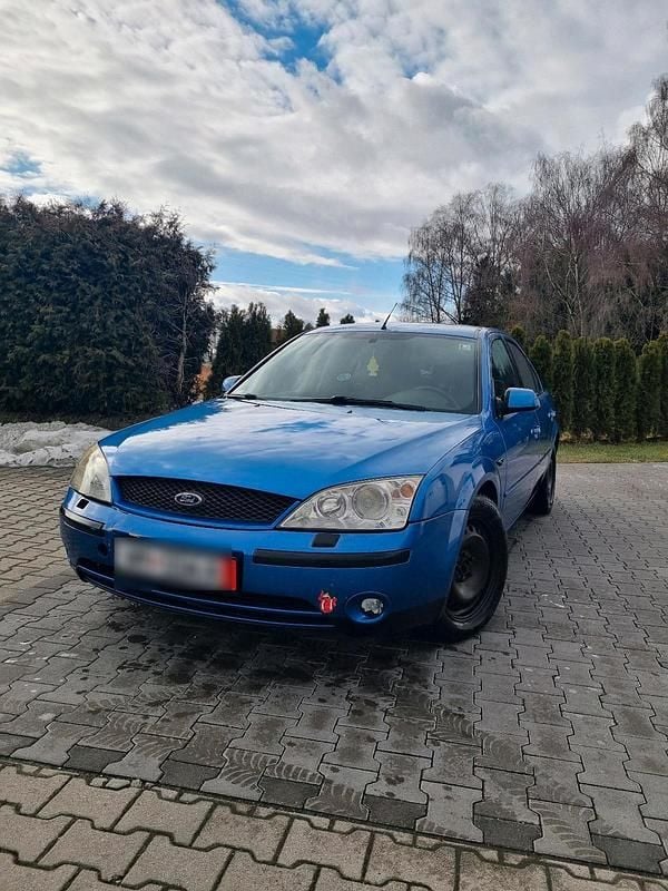 Gebraucht Ford Mondeo 125 PS (91 kW) 2001 Blau Limousine