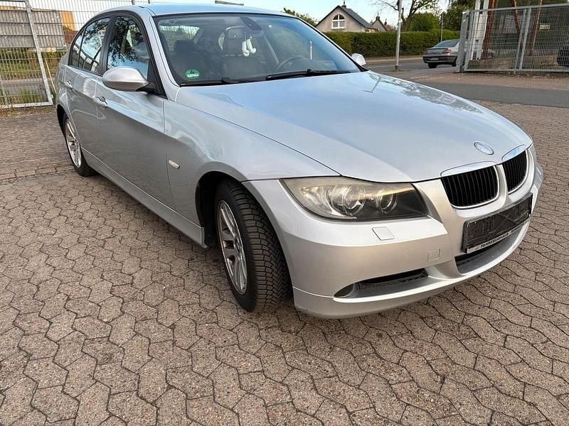 Second-hand BMW 320 150 CP (110 kW) 2006 Argintiu Berlinǎ