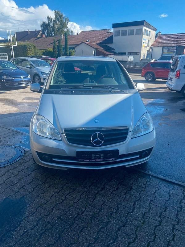 Silber Gebraucht 2010 Mercedes A160 Kleinwagen | 2.900 € (Superpreis) - Bild 1/4