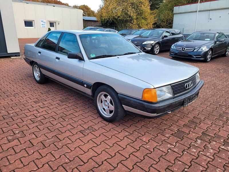 Second-hand Audi 100 90 CP (66 kW) 1990 Gri Berlinǎ