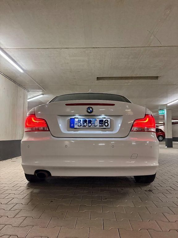 Gebraucht BMW 120 170 PS (125 kW) 2011 Weiß Kleinwagen