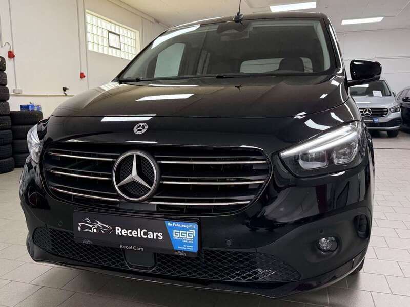 Lackfarbe loparitschwarz metal Gebraucht 2022 Mercedes 180 Progressive Limousine | 24.990 € (Fairer Preis) - Bild 1/4