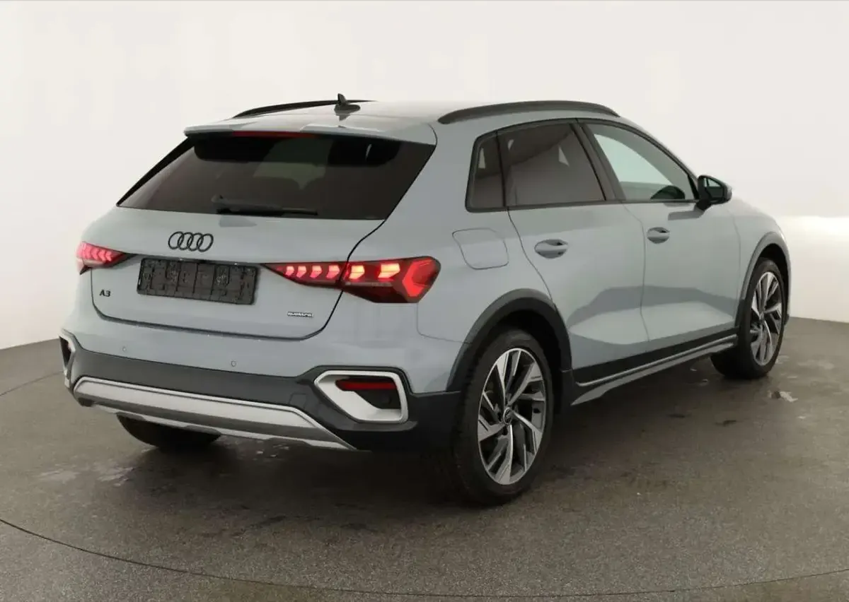 Neu Audi A3 204 PS (150 kW) 2026 Pfeilgrau perleffekt SUV