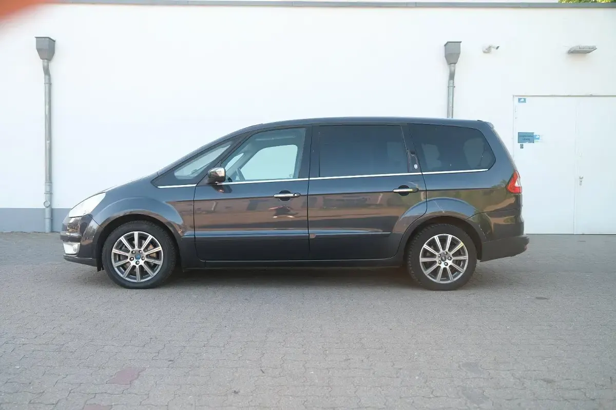 Używany Ford Galaxy 163 KM (119 kW) 2011 Czarny Minivan