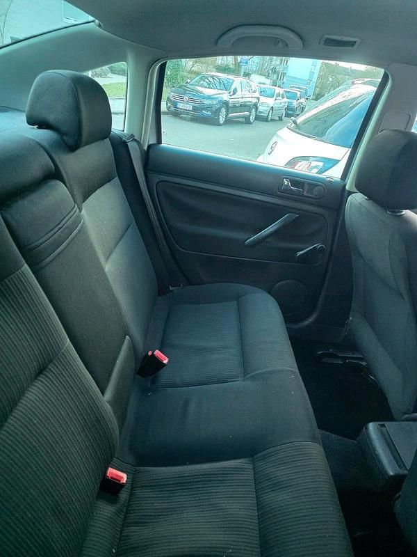 Gebraucht VW Passat 116 PS (85 kW) 2003 Grau Limousine