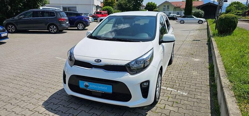 Weiß Gebraucht 2021 Kia Picanto DREAM-TEAM Edition Kleinwagen | 13.999 € (Fairer Preis) - Bild 1/4