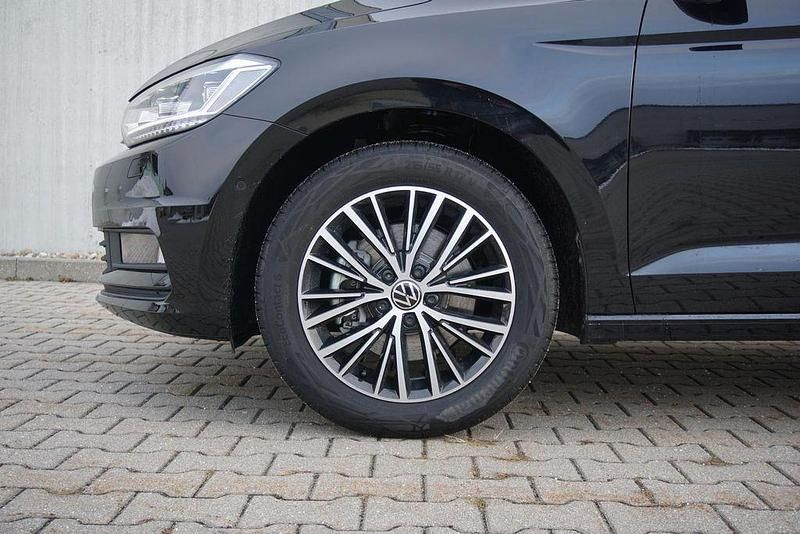 Neu VW Touran 150 PS (110 kW) 2026 Grenadillschwarz metallic Van / Kleinbus