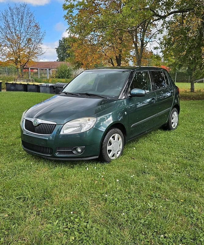Grün Gebraucht 2007 Skoda Fabia Limousine | 2.200 € (Fairer Preis) - Bild 1/4
