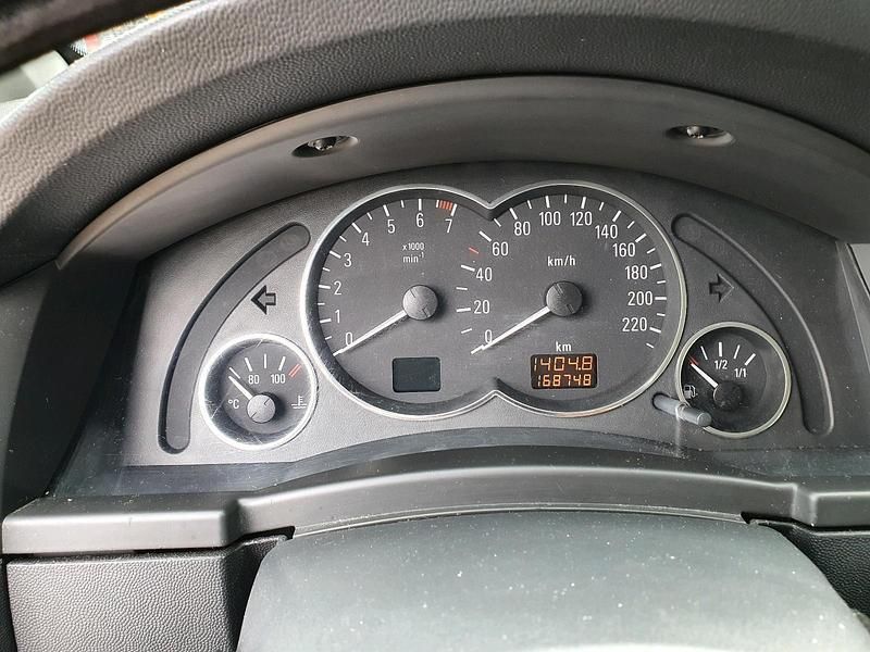 Gebraucht Opel Meriva 101 PS (74 kW) 2003 Silber Van / Kleinbus