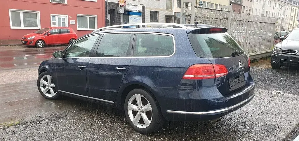 Używany VW Passat 170 KM (125 kW) 2012 Niebieski Sedan/Limuzyna