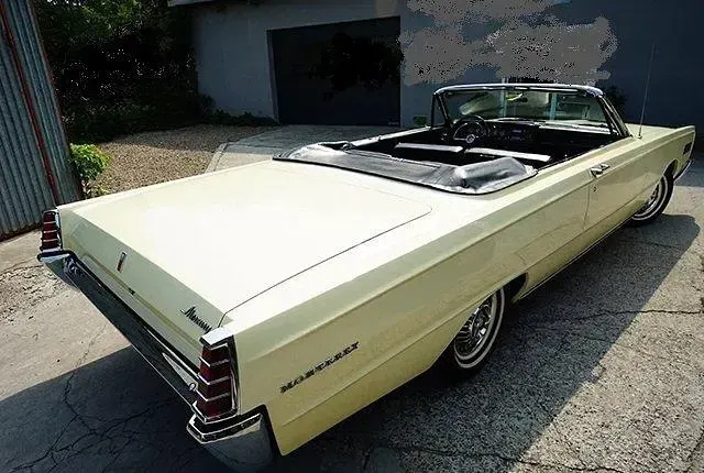 Gebraucht Ford V8 300 PS (220 kW) 1966 Beige Cabrio