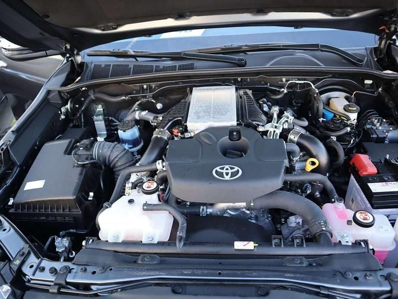 Neu Toyota HiLux 204 PS (150 kW) 2026 Grau Abholung