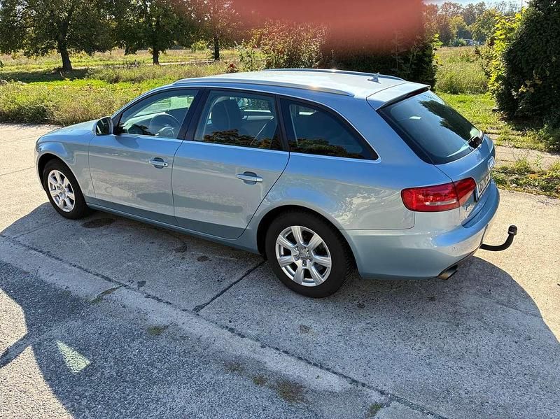 Gebraucht Audi A4 Ambiente 179 PS (131 kW) 2008 Blau Kombi