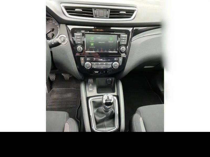 Grau Gebraucht 2020 Nissan Qashqai Zama SUV | 19.190 € (Fairer Preis) - Bild 1/4