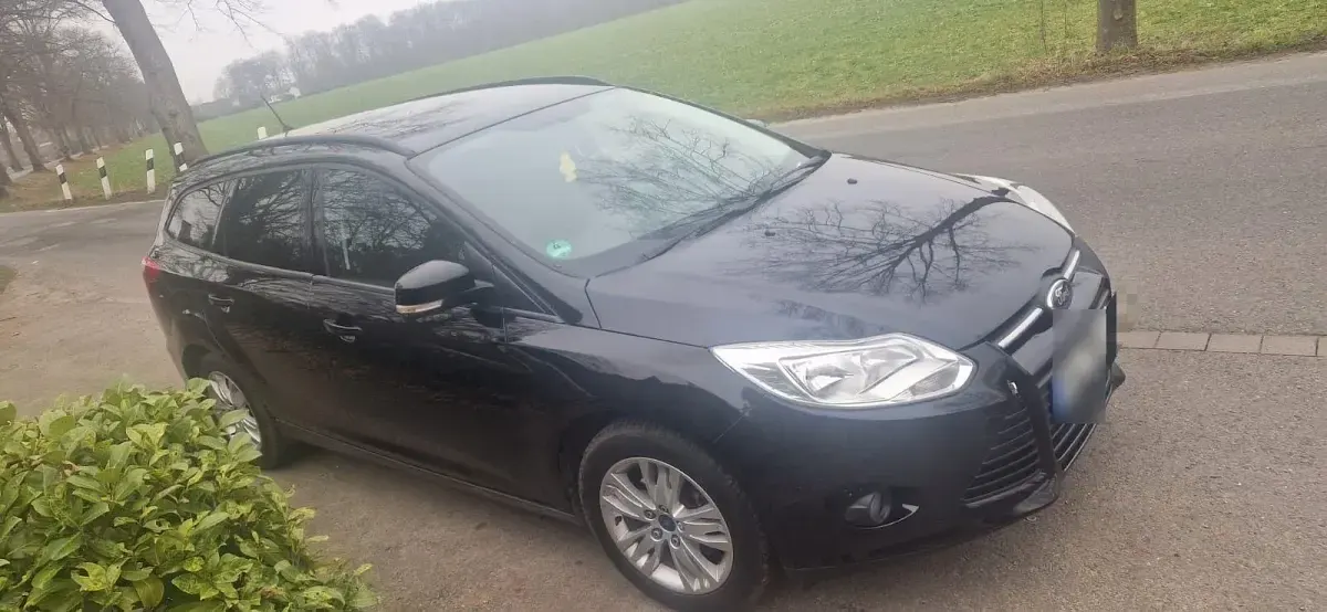 Usado Ford Focus 125 CV (91 kW) 2013 Negro Familiar