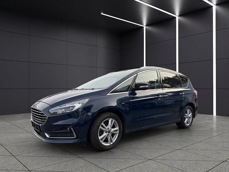 Gebraucht Ford S-MAX Titanium 190 PS (139 kW) 2022 Blau Van / Kleinbus