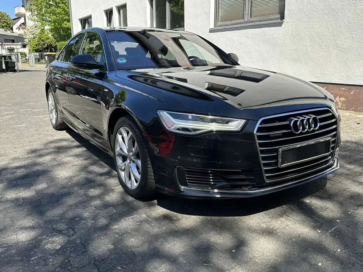 Gebraucht Audi A6 Ambiente 218 PS (160 kW) 2016 Schwarz Limousine