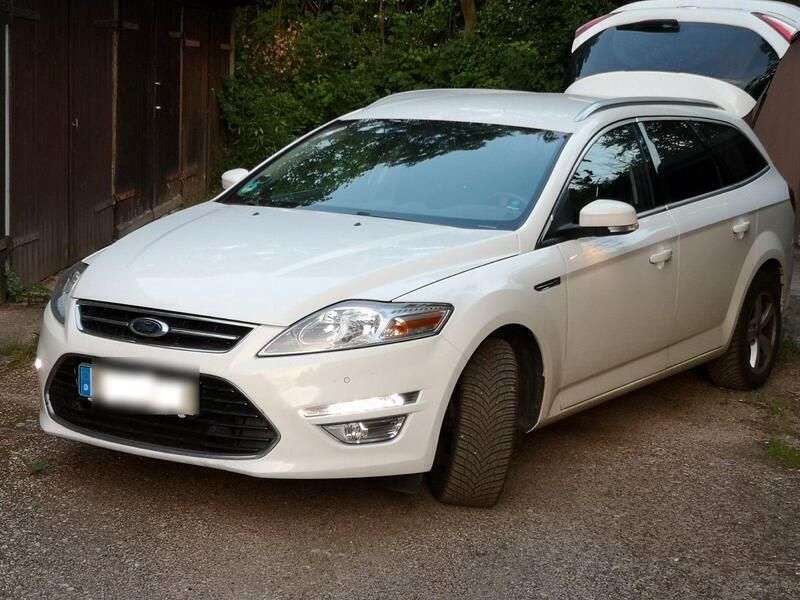 Weiß Gebraucht 2013 Ford Mondeo Titanium Kombi | 9.500 € (Guter Preis) - Bild 1/4