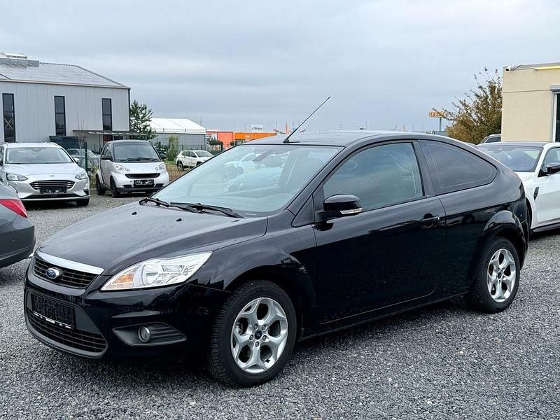 Schwarz Gebraucht 2009 Ford Focus Limousine | 3.750 € (Fairer Preis) - Bild 1/4