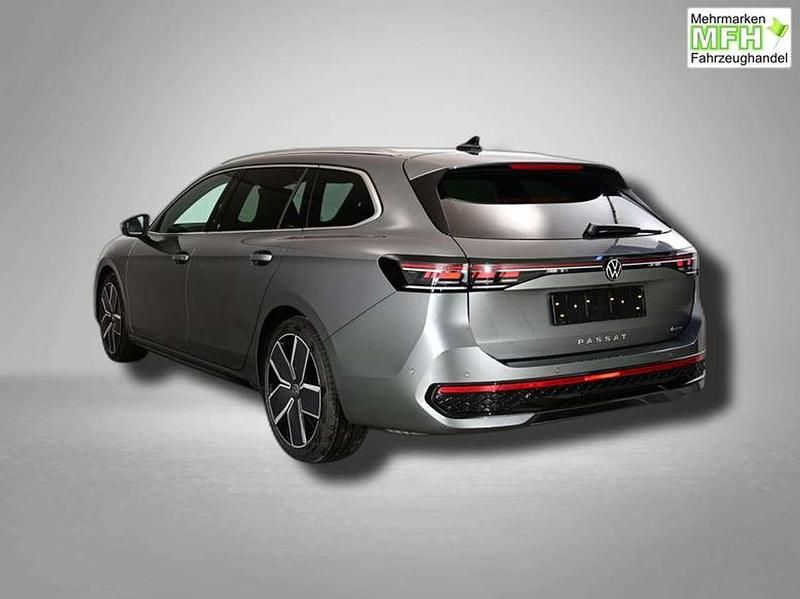 Gebraucht VW Passat R-line 265 PS (194 kW) 2026 Diabasgrau metallic Kombi