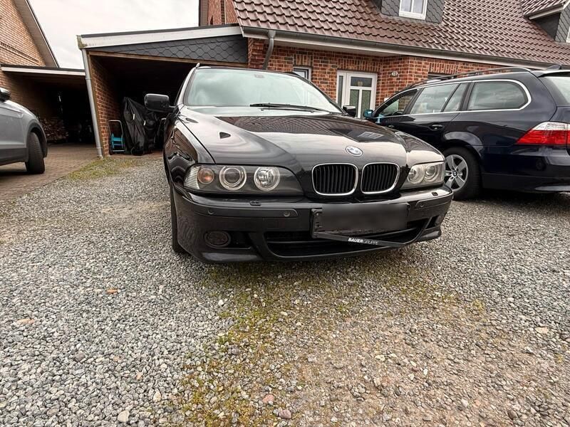 Schwarz Gebraucht 2002 BMW 530 M Sport Kombi | 3.490 € (Superpreis) - Bild 1/4