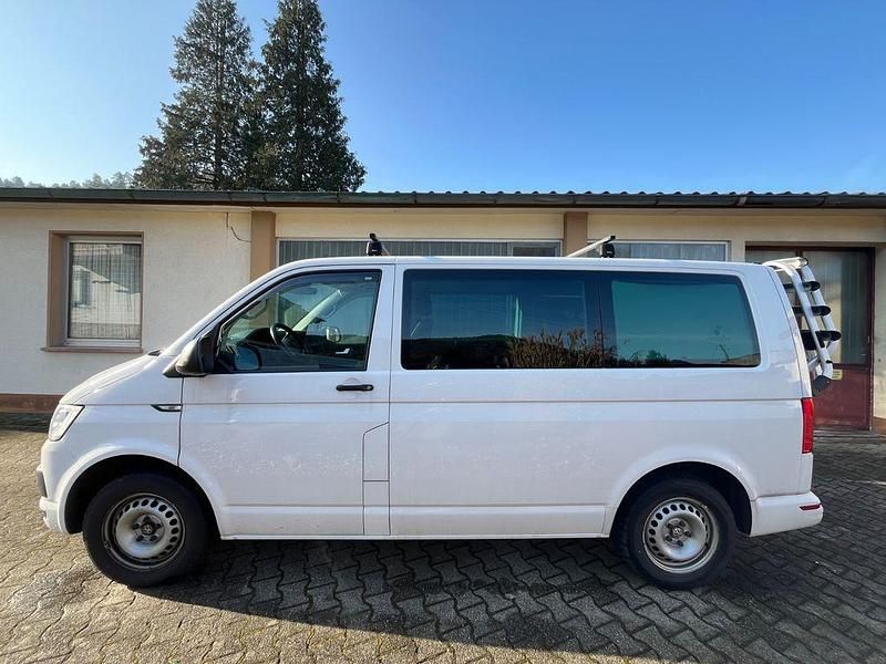 Weiß Gebraucht 2018 VW Multivan Van | 39.000 € (Fairer Preis) - Bild 1/4