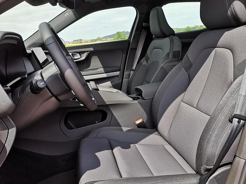 Gebraucht Polestar 2 Plus 300 kW (408 PS) 2022 Magnesium / metallic Kleinwagen