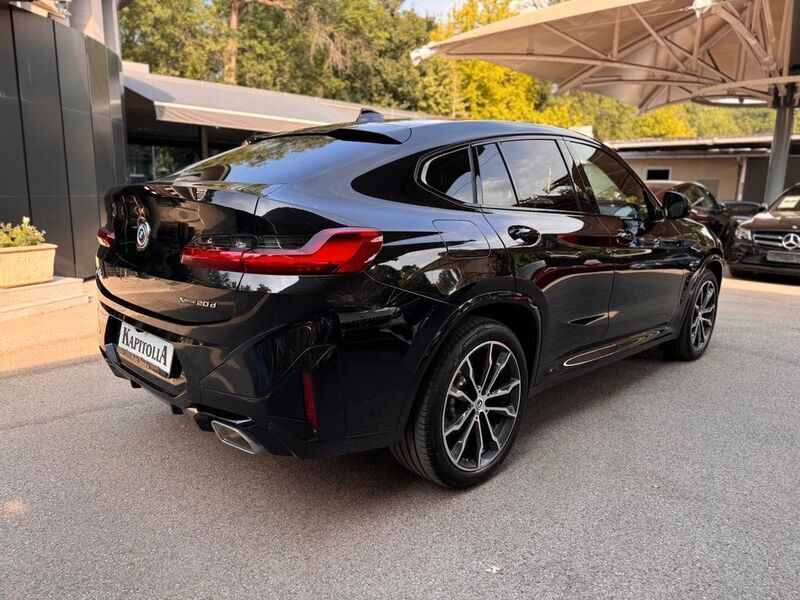 Gebraucht BMW X4 Sport Line 190 PS (139 kW) 2023 Schwarz SUV