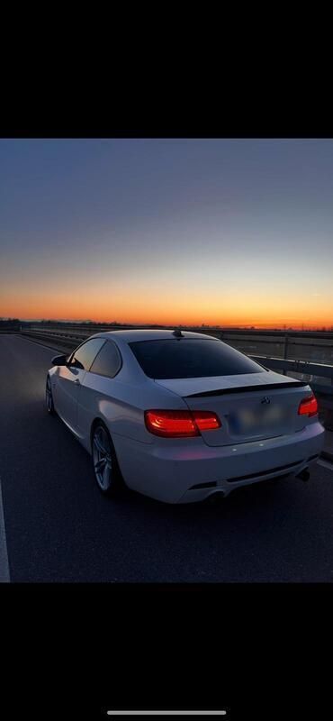 Weiß Gebraucht 2011 BMW 335 M Performance Coupé | 20.999 € - Bild 1/4