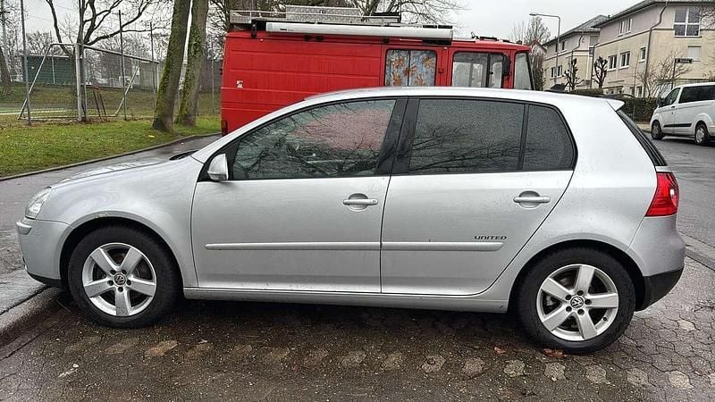 Second-hand VW Golf VI Trendline 105 CP (77 kW) 2008 Hatchback