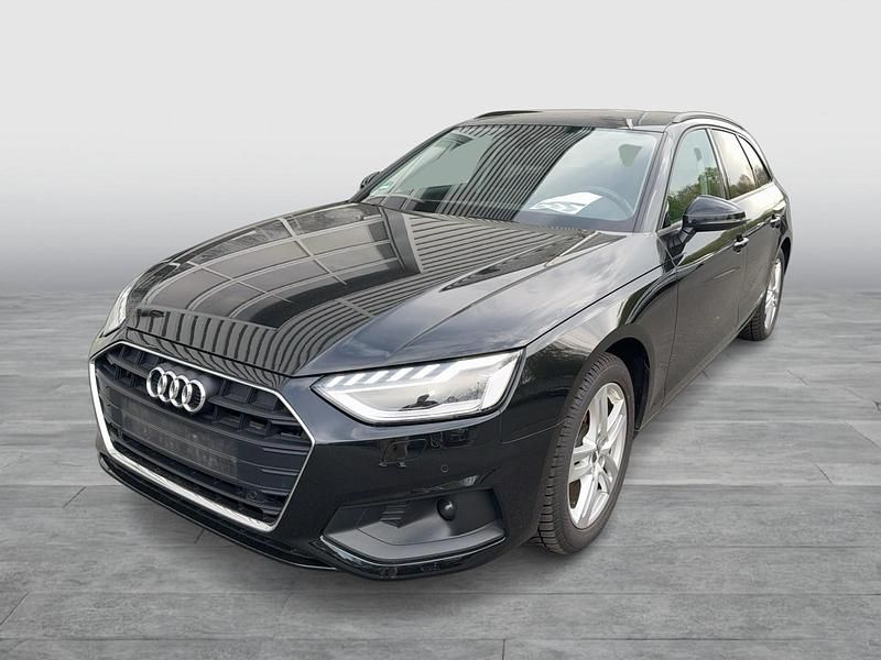 Gebraucht Audi A4 163 PS (119 kW) 2022 Schwarz Kombi
