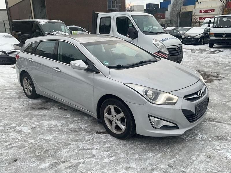 Gebraucht Hyundai i40 Edition 136 PS (100 kW) 2014 Silber Kombi