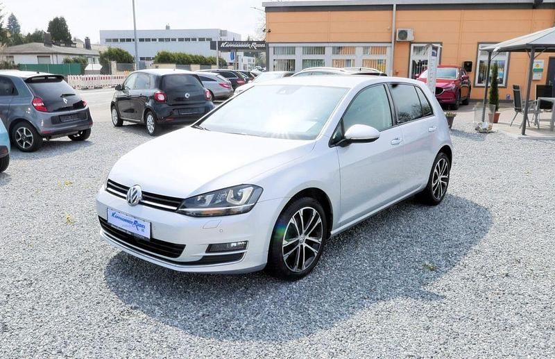 Silber Gebraucht 2016 VW Golf VII Allstar Limousine | 13.900 € (Fairer Preis) - Bild 1/4