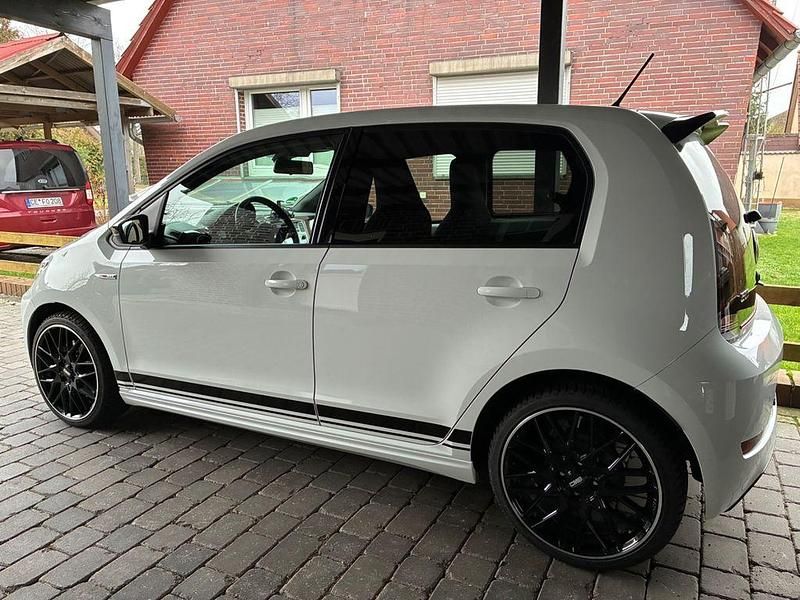 Gebraucht VW up! 116 PS (85 kW) 2021 Weiß Kleinwagen