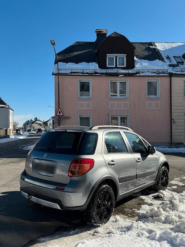 Gebraucht Suzuki SX4 120 PS (88 kW) 2013 Grau SUV