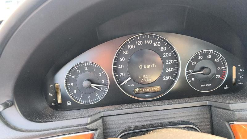 Gebraucht Mercedes E200 Elegance 184 PS (135 kW) 2007 Grau Limousine