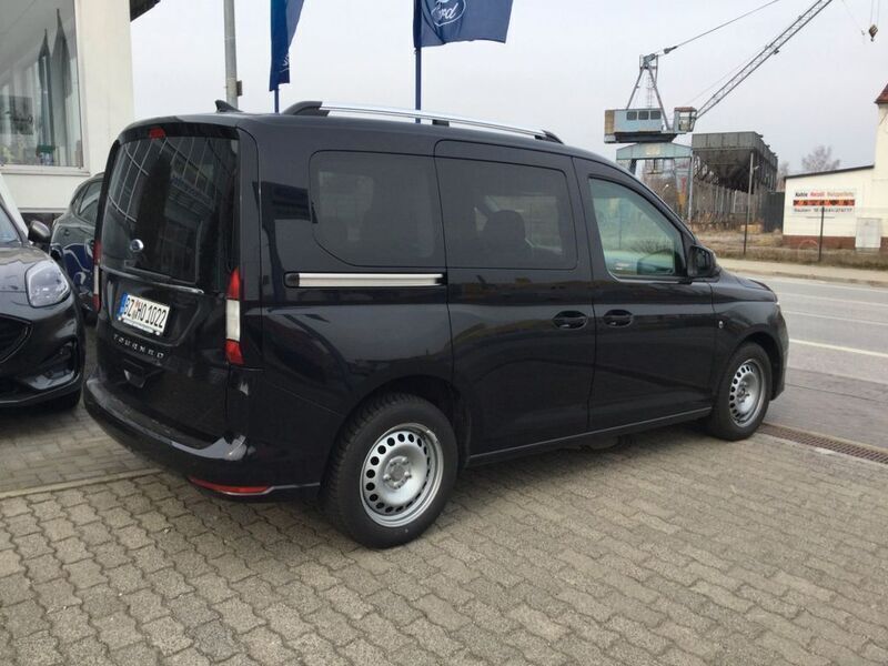 Gebraucht Ford Tourneo Titanium 114 PS (83 kW) 2022 Schwarz Limousine