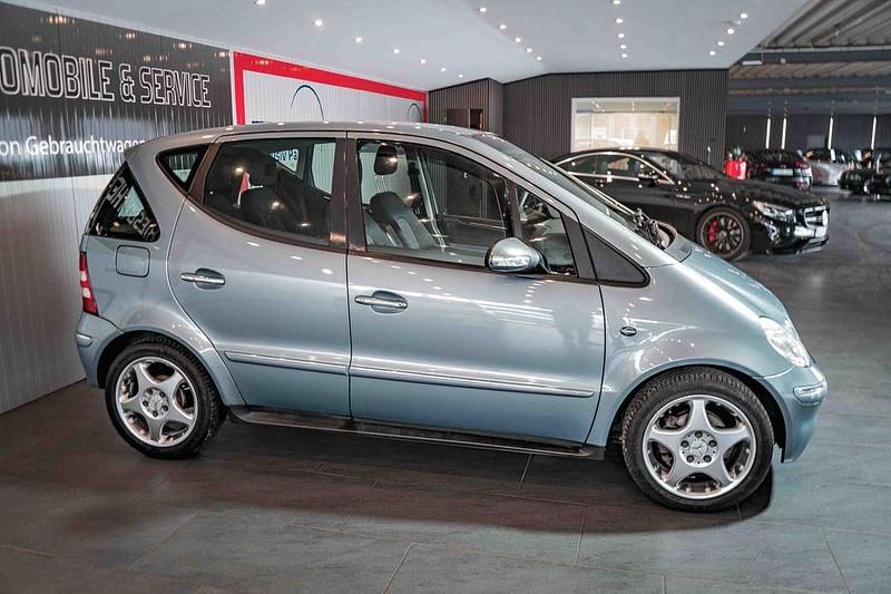 Gebraucht Mercedes A160 102 PS (75 kW) 2004 Blau Limousine