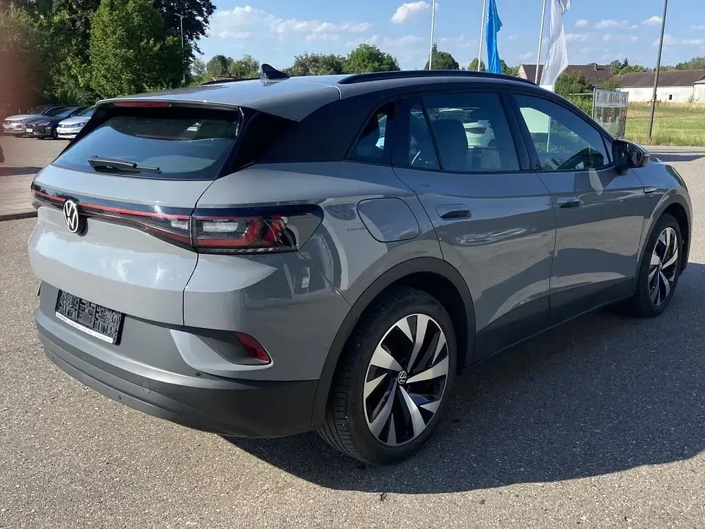 Gebraucht VW ID.4 Pro Performance 150 kW (204 PS) 2022 Mondsteingrau SUV