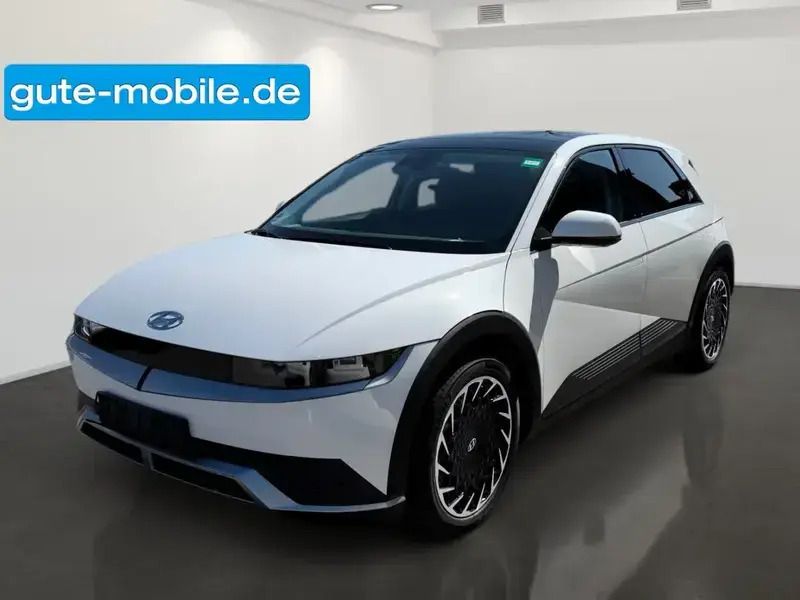 Weiß atlas white / sol Gebraucht 2024 Hyundai Ioniq 5 Techniq SUV | 35.890 € (Superpreis) - Bild 1/4