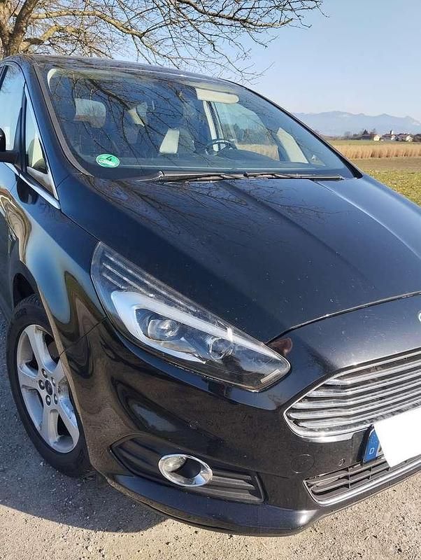 Gebraucht Ford S-MAX Trend 150 PS (110 kW) 2016 Schwarz Van / Kleinbus