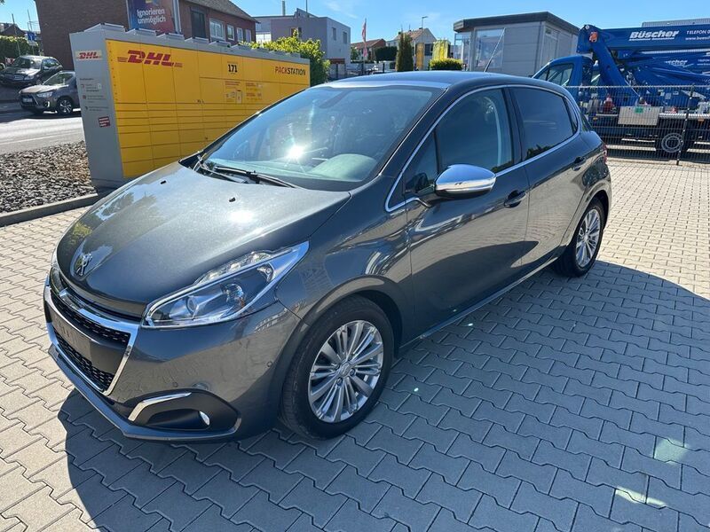 Grau Gebraucht 2017 Peugeot 208 Allure Kleinwagen | 5.999 € (Superpreis) - Bild 1/4