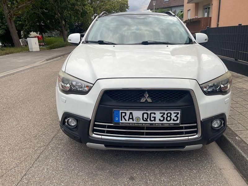 Weiß Gebraucht 2012 Mitsubishi ASX Edition SUV | 5.490 € (Fairer Preis) - Bild 1/4