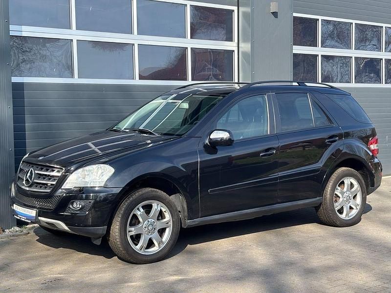 Gebraucht Mercedes ML320 224 PS (164 kW) 2009 Schwarz SUV