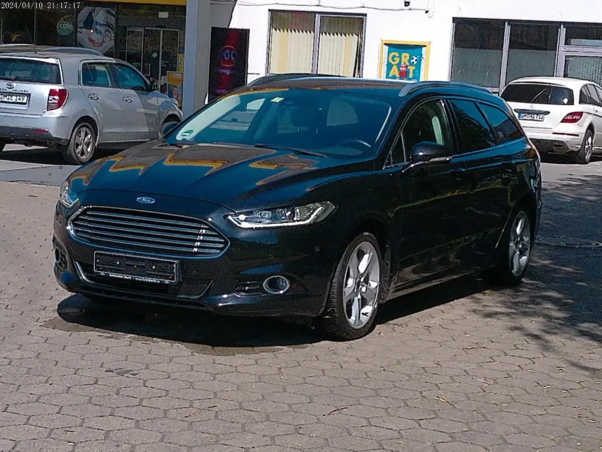 Gebraucht Ford Mondeo Titanium 179 PS (131 kW) 2018 Schwarz Kombi