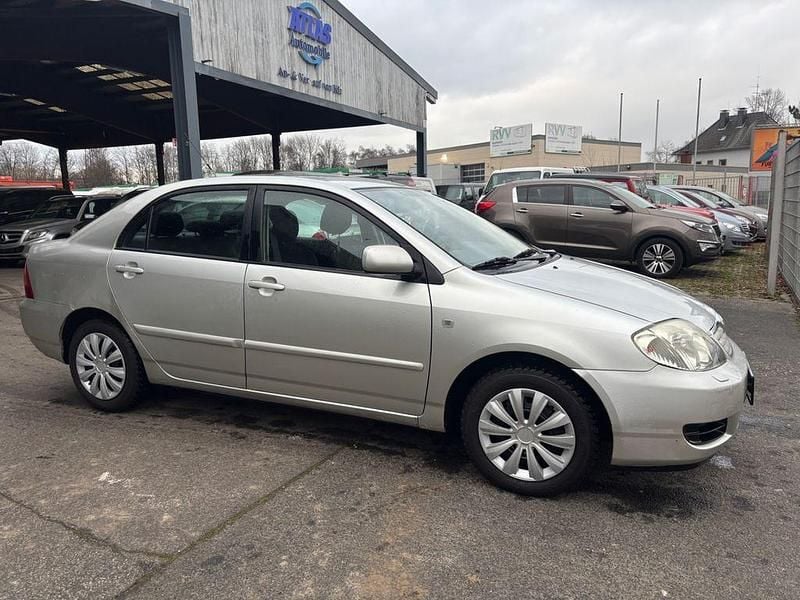 Gebraucht Toyota Corolla 110 PS (80 kW) 2006 Silber Limousine