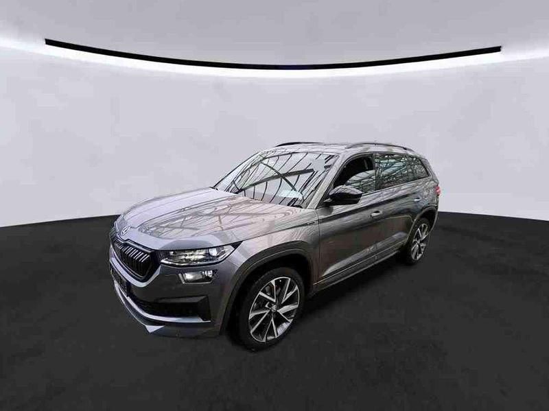 Graphitegrau Gebraucht 2023 Skoda Kodiaq SportLine SUV | 40.950 € (Fairer Preis) - Bild 1/2