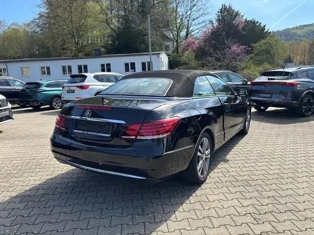 Second-hand Mercedes E200 184 CP (135 kW) 2016 Negru Cabrio